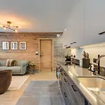 White Pearl A02, Alpes Agency, Chamonix, Sleeps 4 Apartament *