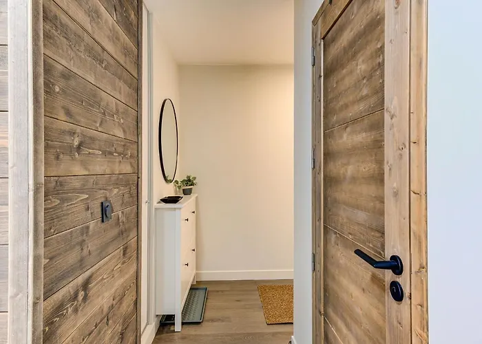 White Pearl A02 - Alpes Travel - - Sleeps 4 Apartment *