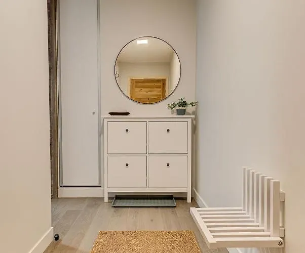 White Pearl A02, Alpes Agency, Central Chamonix, Sleeps 4