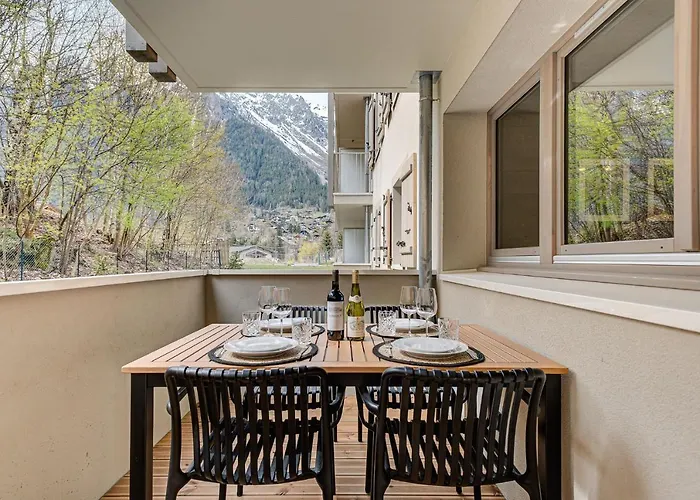 Апартаменты White Pearl A02, Alpes Agency, Chamonix, Sleeps 4 *